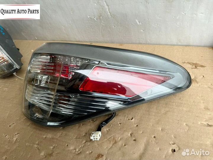 Задний фонарь / фара Lexus RX 3