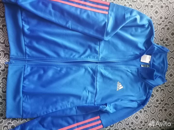 Спортивный костюм adidas новый 164