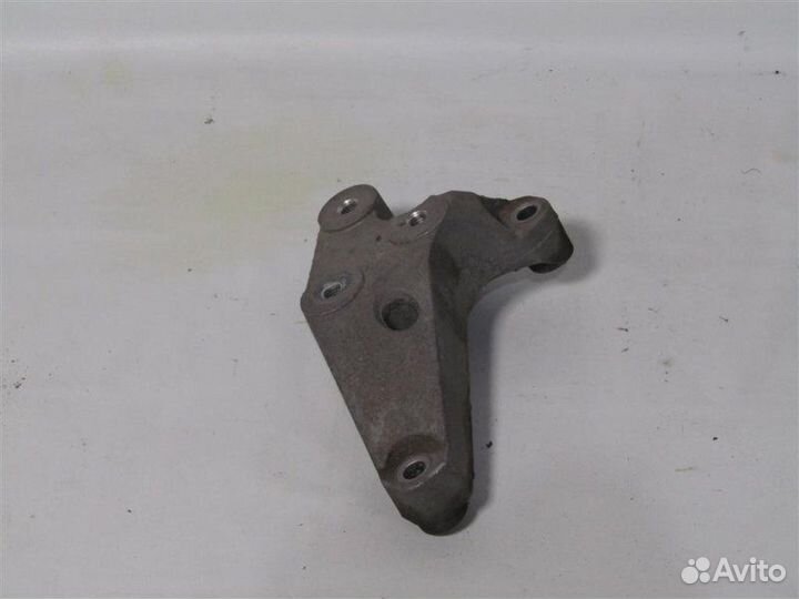 Кронштейн АКПП левый Chevrolet Cruze седан F16D3
