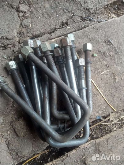 Стремянки на рессоры газель