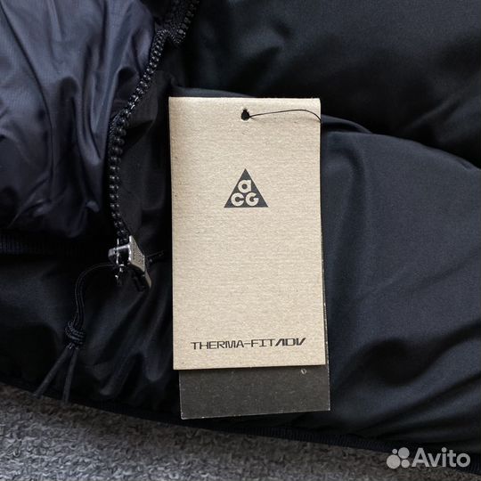 Зимний пуховик Nike ACG односторонний на пуху