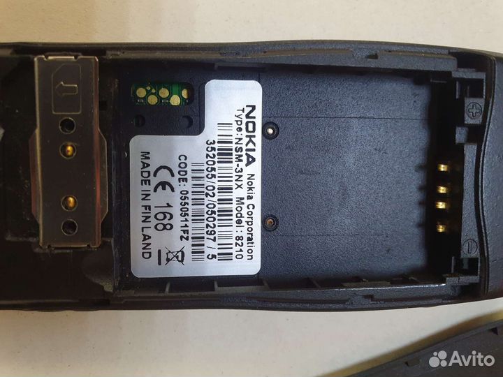 Nokia 8210
