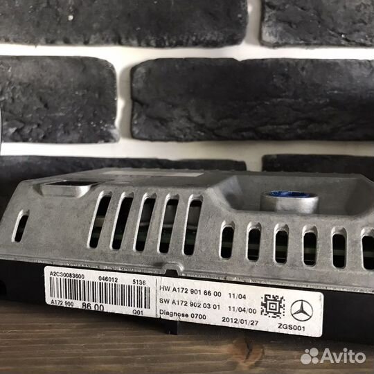 Монитор на Mercedes