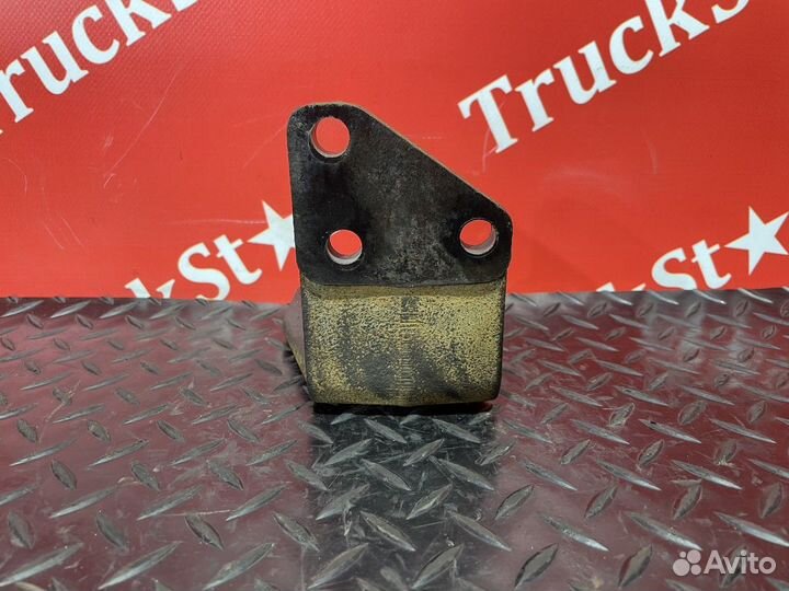 Кронштейн траверсы кпп левый камаз 5490