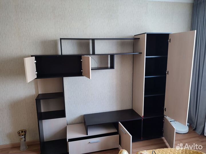 Стенка в гостиную