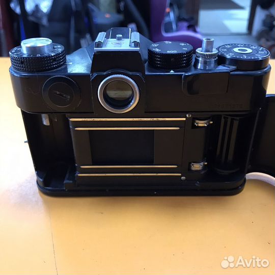Фотоаппарат Zenit с объективом Зенитар-ме1