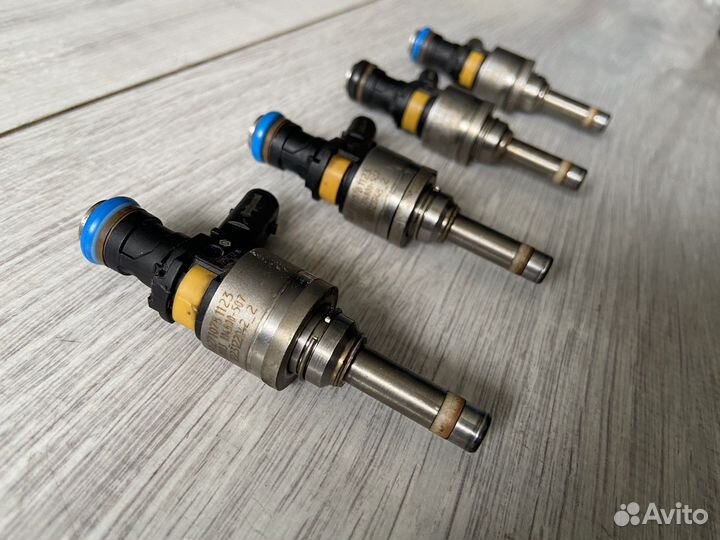 Форсунка Mercedes M271 Turbo