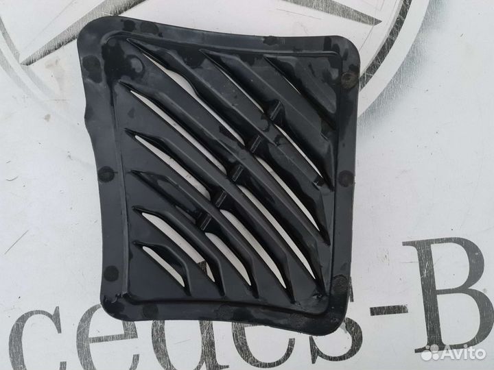 Жанры переднего левого подкрылка Mercedes W166