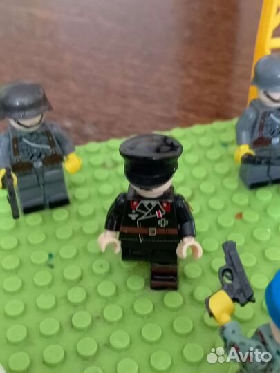 Продаю lego фигурки и т.д