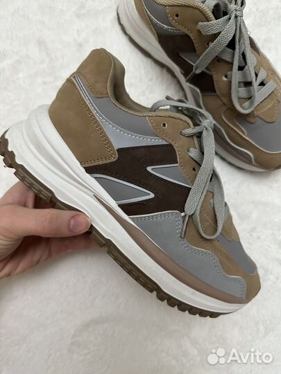 Кроссовки женские 36 размер новые