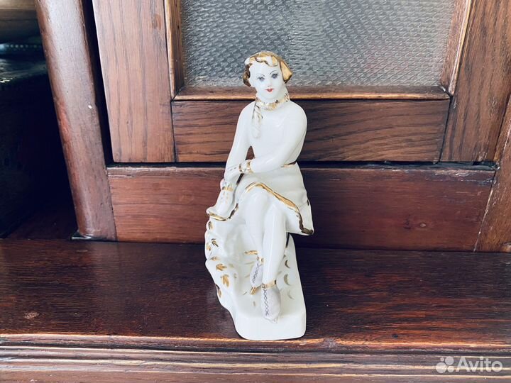 Статуэтка. Фигуристка