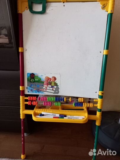 Продаю мольберт