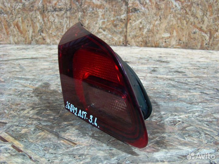 Opel Astra J Фонарь задний внутренний левый