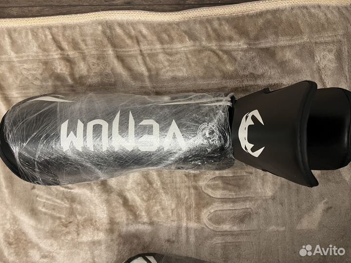 Venum щитки размер L