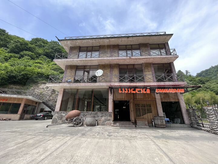 Гостиница 1500 м² (Грузия)
