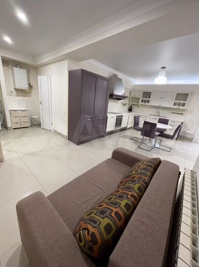 2-к. квартира, 85 м², 2/6 эт.