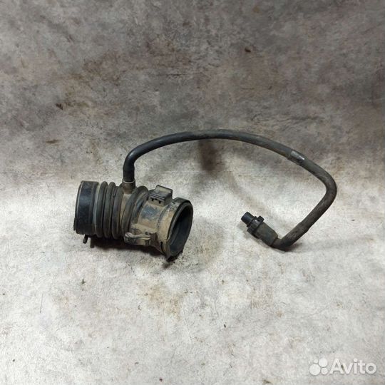 Патрубок воздушного фильтра Мазда 6 gg 2002-2008г