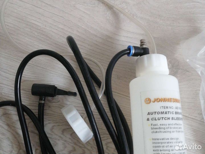 Приспособление для прокачки тормозных систем