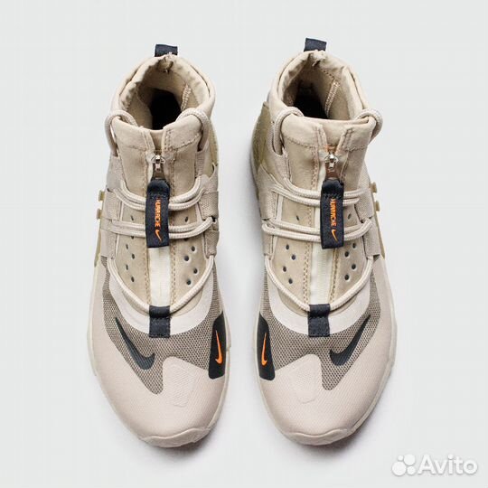 Кроссовки женские