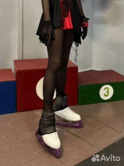 Колготки для фигурного катания