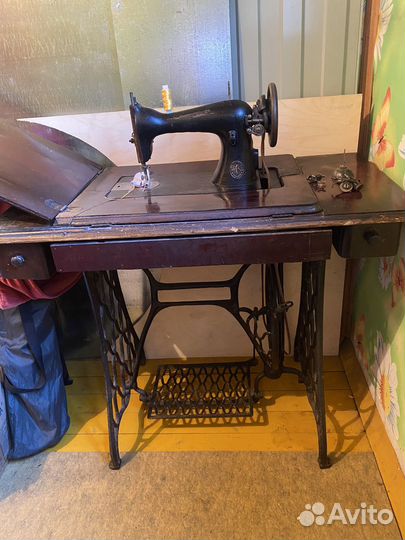 Швейная машинка зингер singer