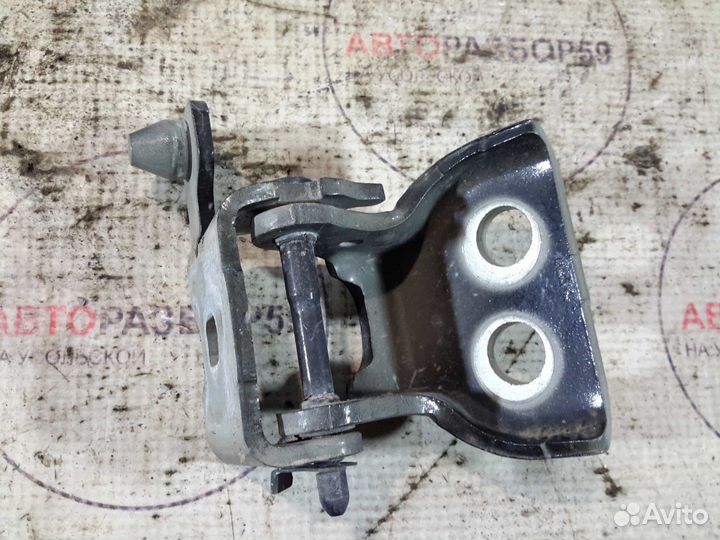 Петля двери Peugeot 408