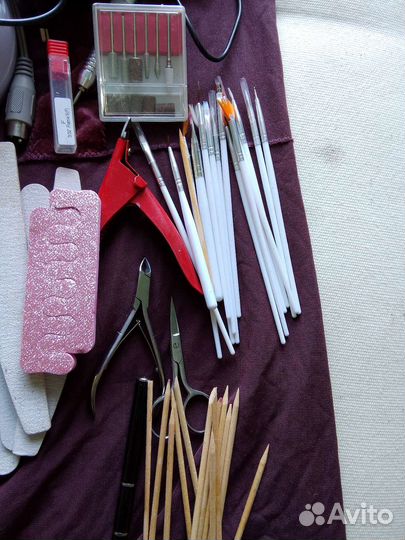 Все для маникюра и наращивания ногтей