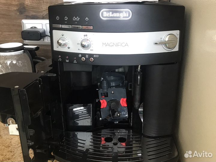 Кофемашина delonghi magnifica