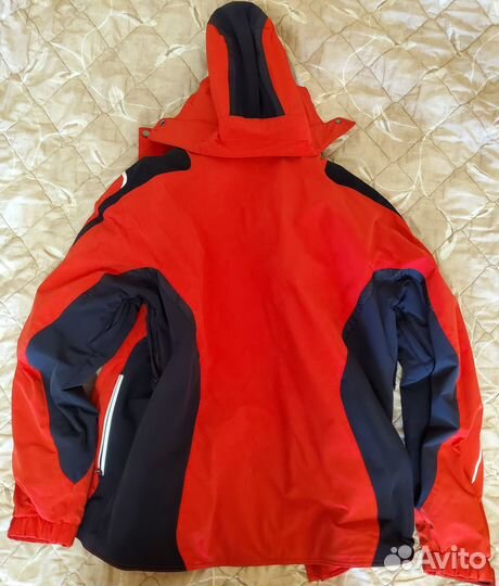 Спортивная куртка для активного отдыха