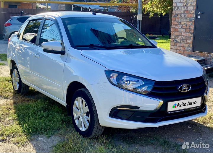 LADA Granta 1.6 МТ, 2023, 15 350 км