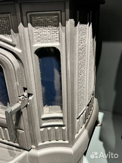 Чугунный камин для дома на дровах