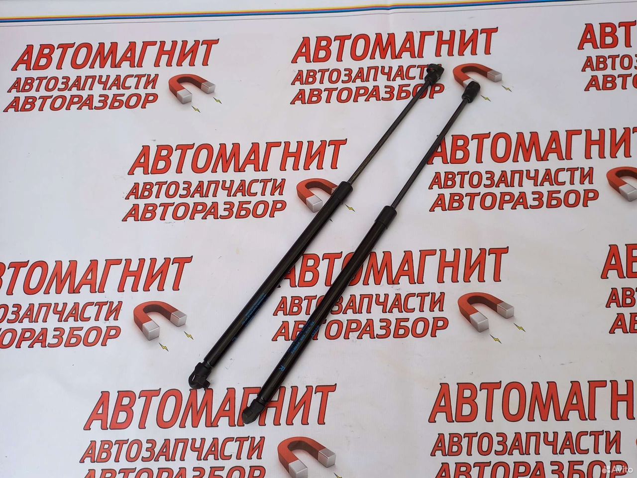 Упор крышки багажника Джили Кулрей Coolray