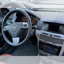 Opel Astra GTC 1.6 MT, 2011, 222 500 км, с пробегом, цена 605 000 руб.