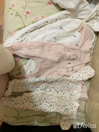 Детские теплые вещи (комбинезоны )