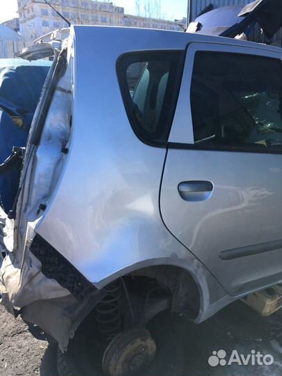 Крыло заднее правое Mitsubishi Colt