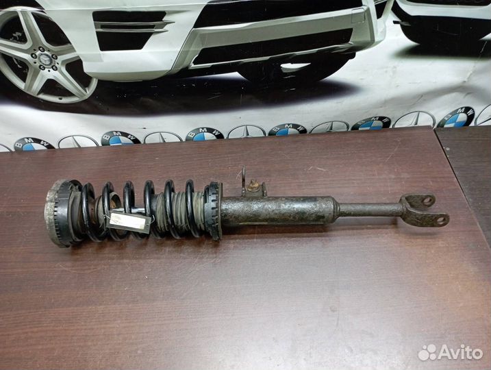 Передняя правая стойка в сборе BMW F10