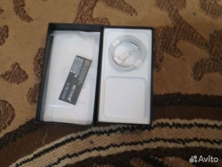 Коробка от айфона 13