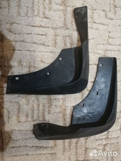 Брызговики передние оригинальные Ниссан terrano