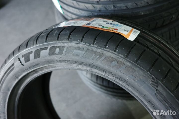 Tracmax X-Privilo TX3 245/45 R18 100Y