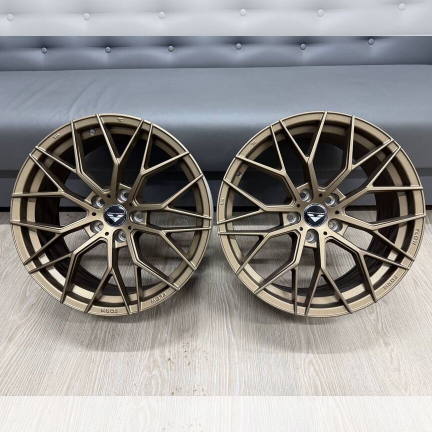 Литые диски Blitz 8×R18 5×114.3