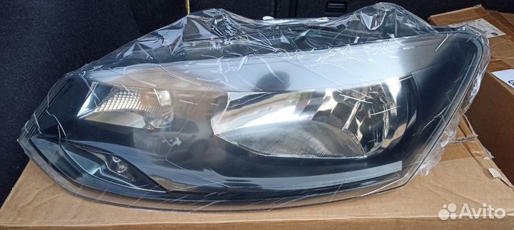 Фары передние VW polo 2009-2015г