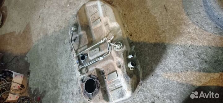 Бензобак Mitsubishi Lancer 9