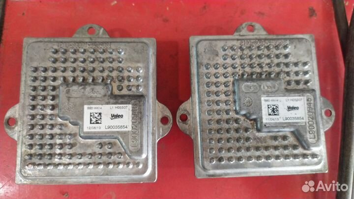 Jeep grand Cherokee wk2 блок розжига ксенона