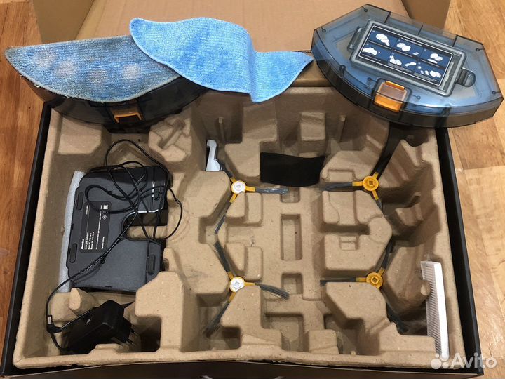 Робот пылесос