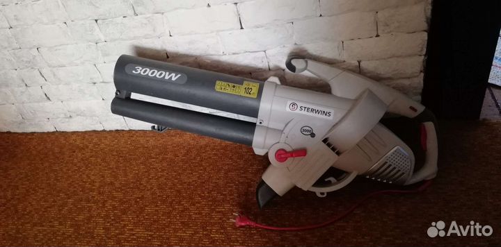 Воздуходув для листвы