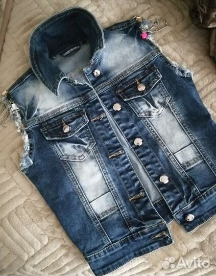 Джинсовая безрукавка