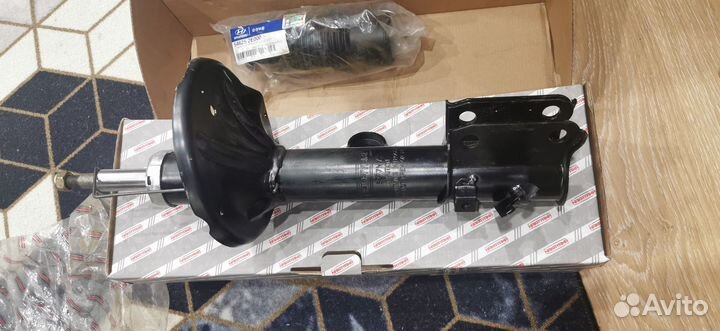 Стойка передняя правая газовая