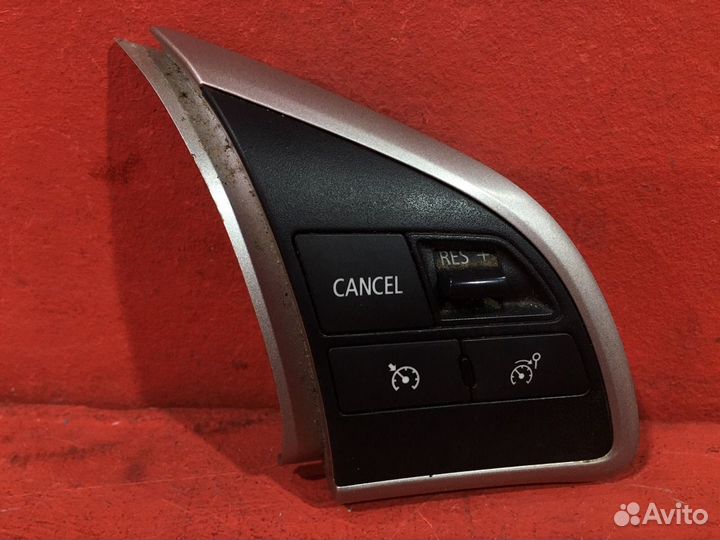 Кнопки в руль Mitsubishi Outlander Gf SUV 4N14