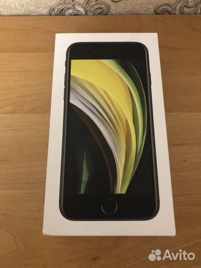 Коробка от iPhone se20 и 5s