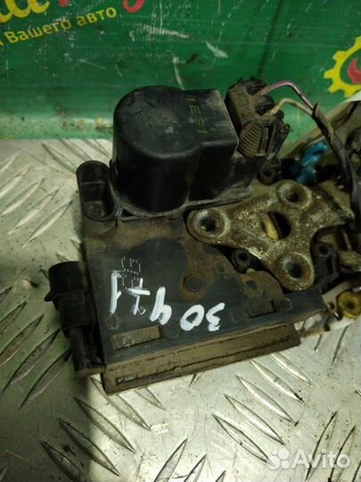 Замок двери передний правый Chevrolet Lacetti